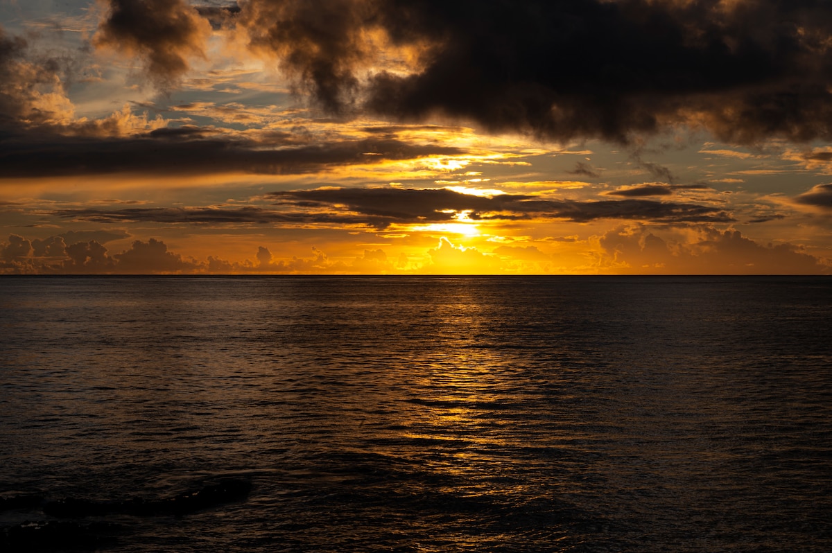 Photo of the sunset near the Republic of Palau