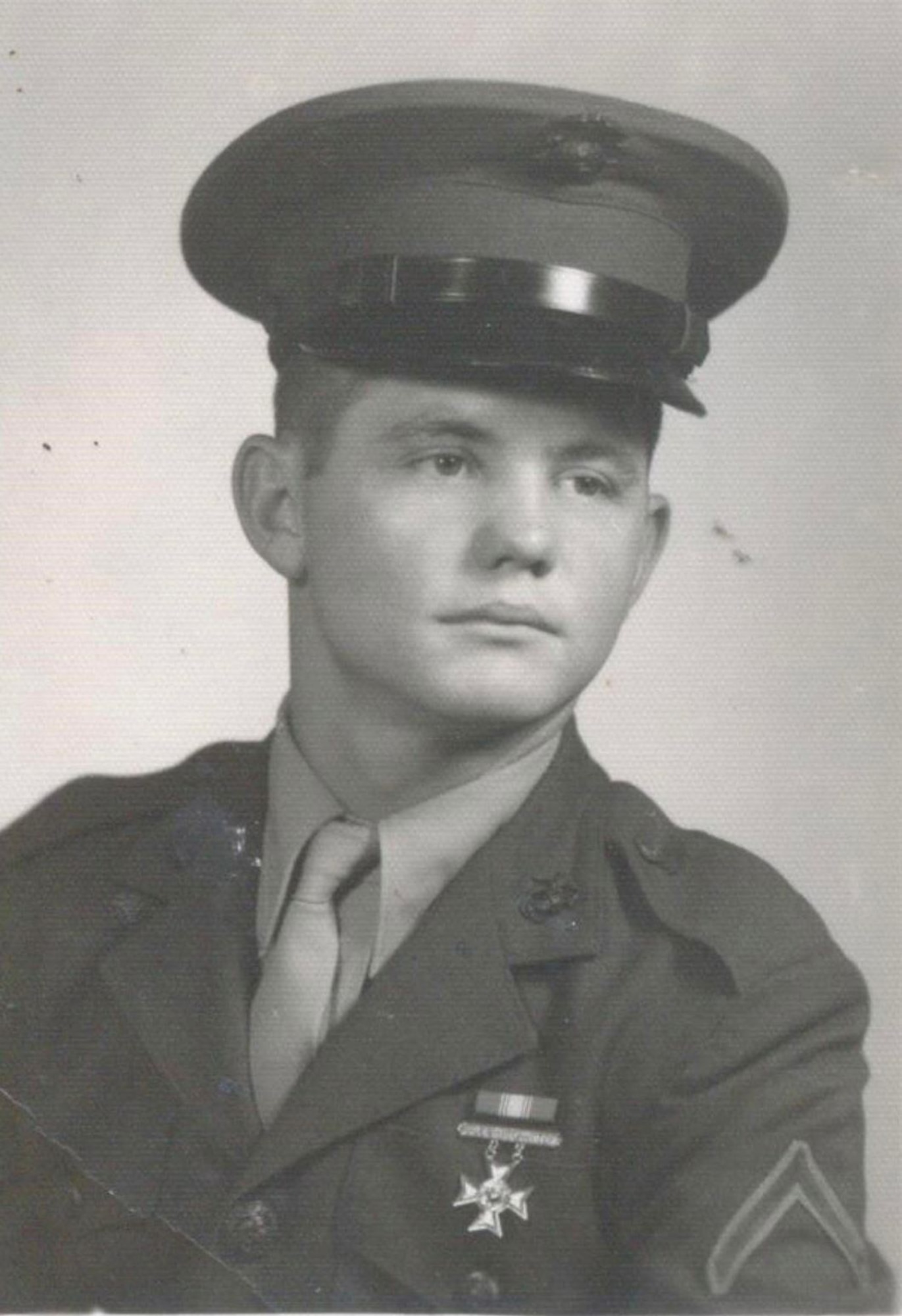 Photo of Marine in dress uniform
