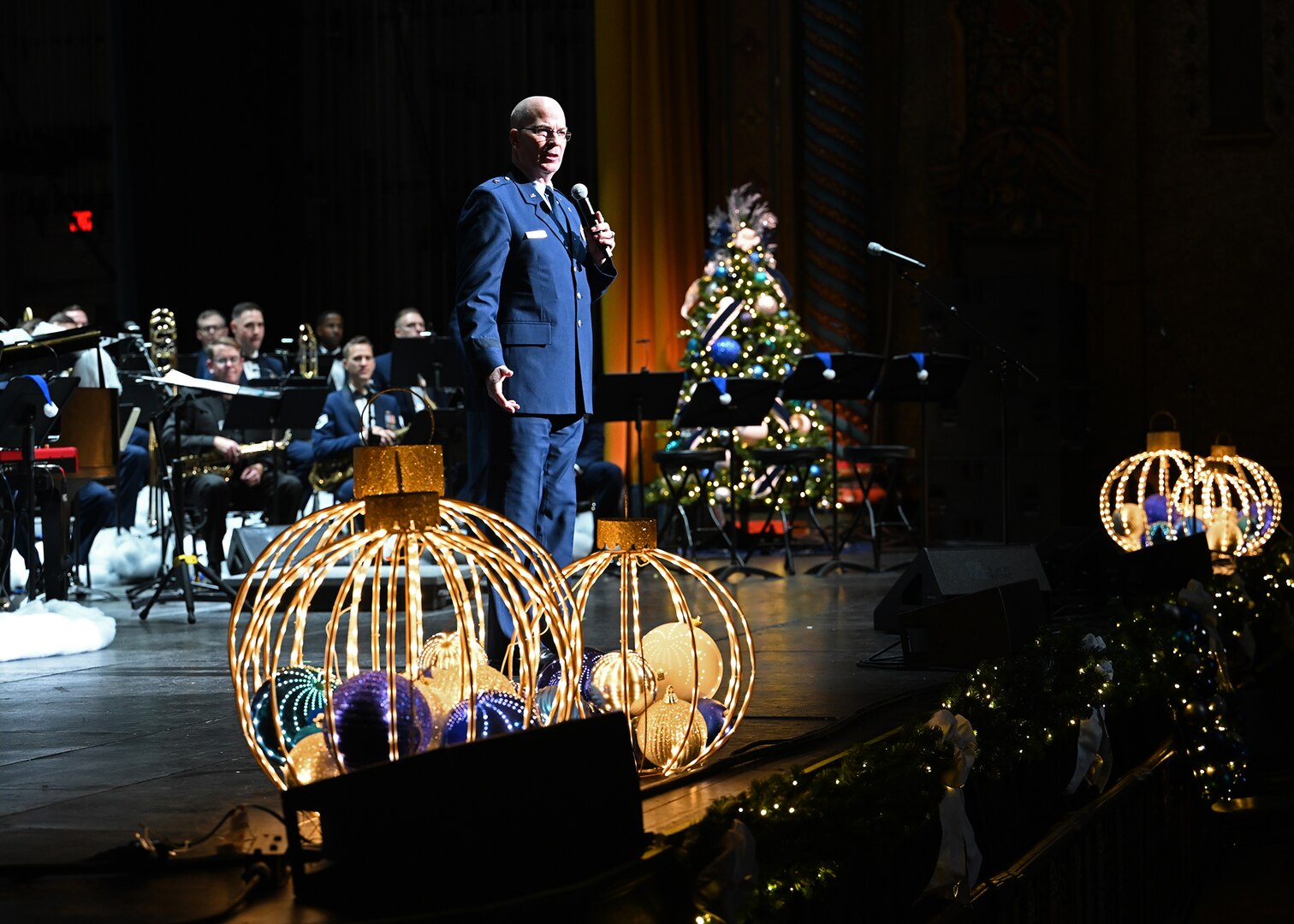 USAF Band of the West, Kris Allen perform free Holiday in Blue concert