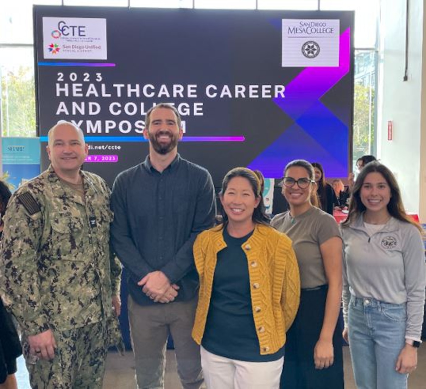SAN DIEGO (Dec. 7, 2023) Naval Health Research Center (NHRC) staff (from left to right) Capt. Eric Welsh, Tyler Whittier, Dr. Pinata Sessoms, Hedaya Rizeq and Carlie Daquino staffed the NHRC booth at the Health Career & College symposium. 

Supporting STEM programs is a fundamental part of NHRC’s community outreach effort. (U.S. Navy photo by John Marciano/released)