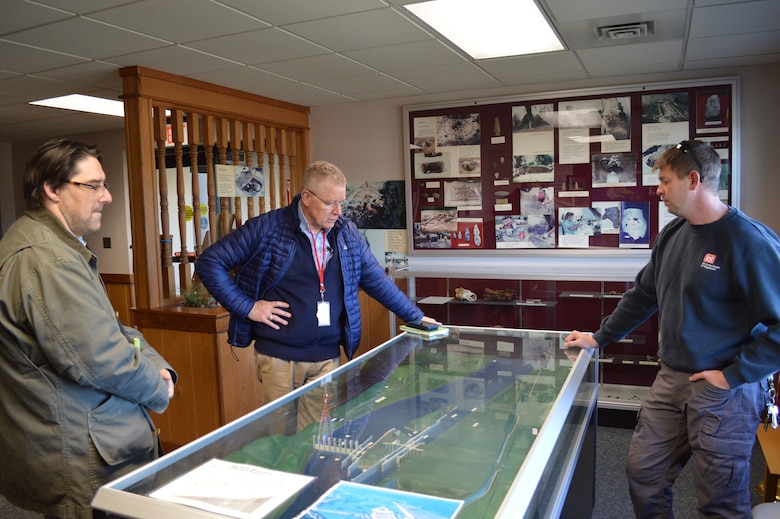 USACE Historian Visits Huntington