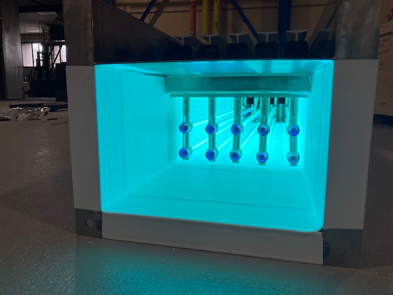 The UV reactor illuminated beneath the CyanoSTUN