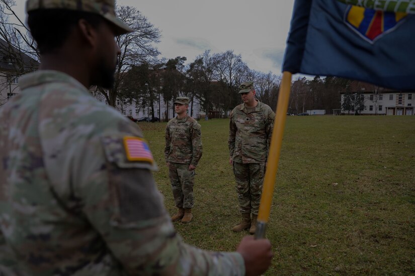 Here's to you, Capt. Robinson > U.S. Army Reserve > News-Display