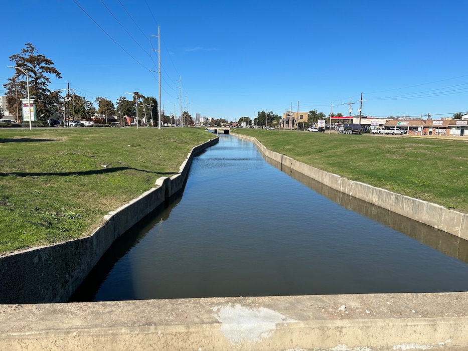 The final inspection of the SELA 72.1 project on General De Gaulle Drive in Algiers took place recently. All punch list items are complete including cleaning out the canal. The next steps will be to plant trees along the canals under a separate contract. This project was completed 2 ½ years ahead of schedule.