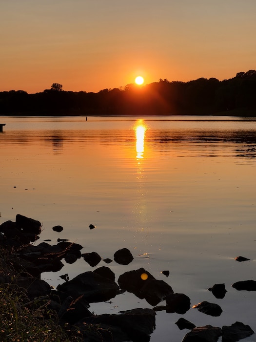 On days with clear skies, the sun can be seen as a perfect orb as it sets. Dry Brooks Boat Launch's west facing views offer a perfect spot to watch the sunset throughout the seasons.