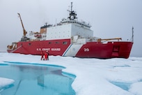 2023 - CGC Healy conducts science missions in Beaufort Sea