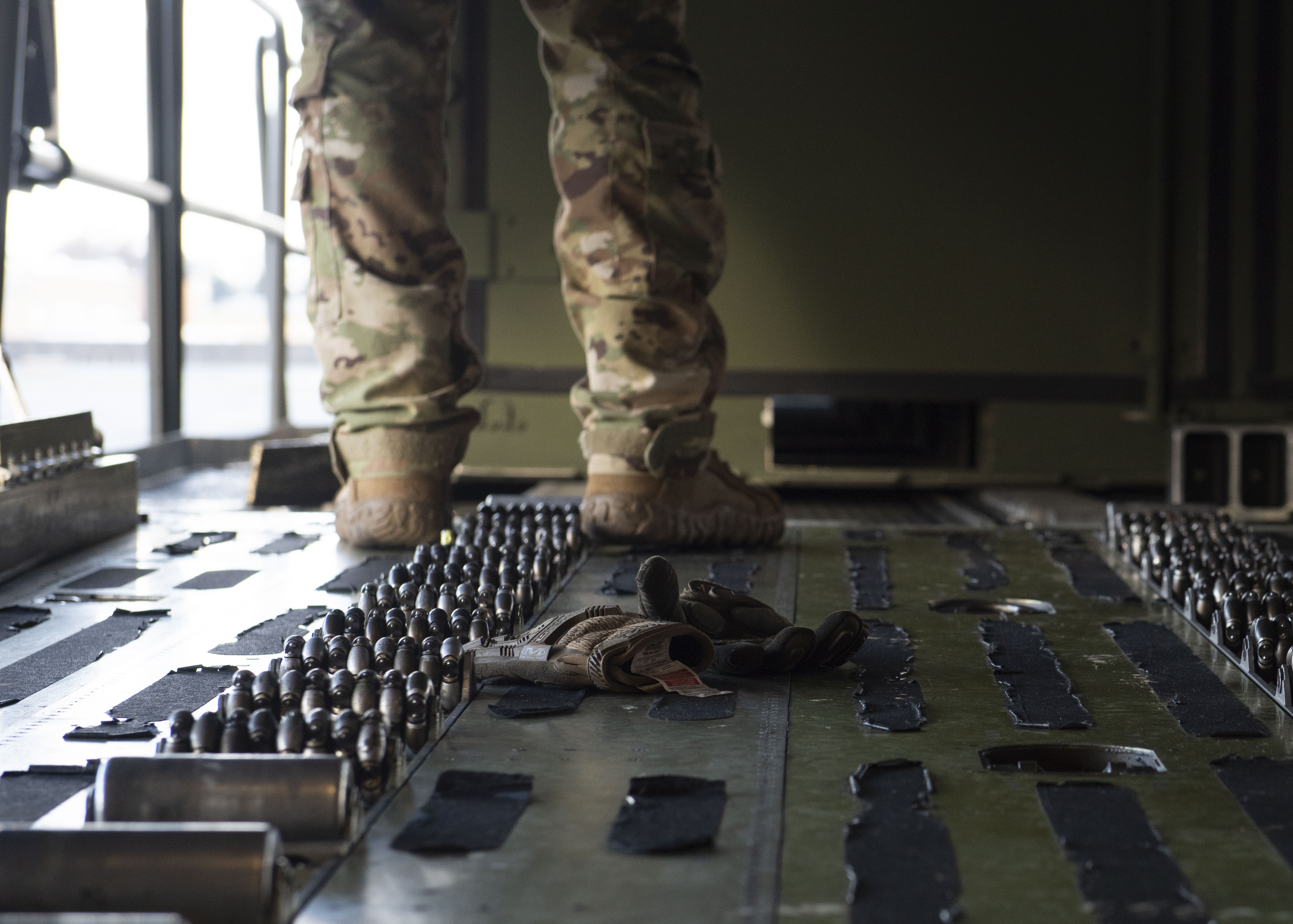 Airmen, Sailors conduct C-5M Super Galaxy cargo upload Airmen, Sailors conduct C-5M Super Galaxy cargo upload