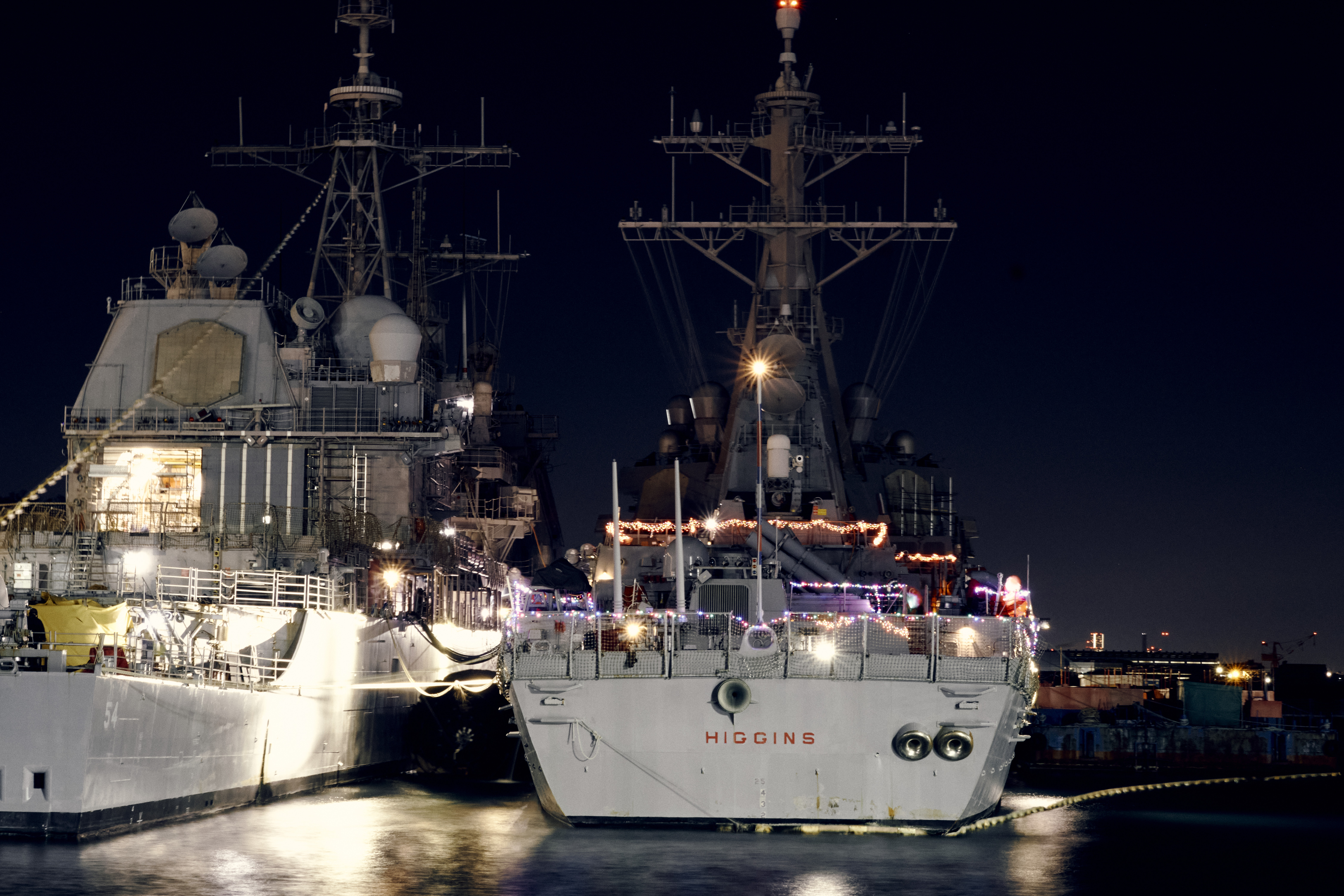 USS Higgins moored at Fleet Activities Yokosuka, Japan