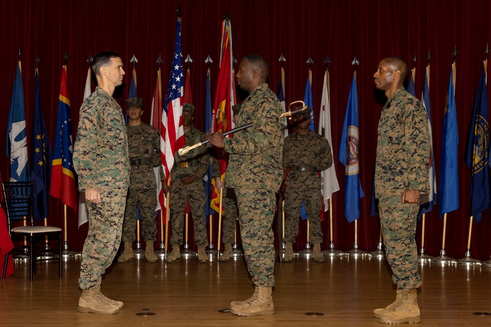 I MEF Information Group welcomes new sergeant major; bids farewell to ...