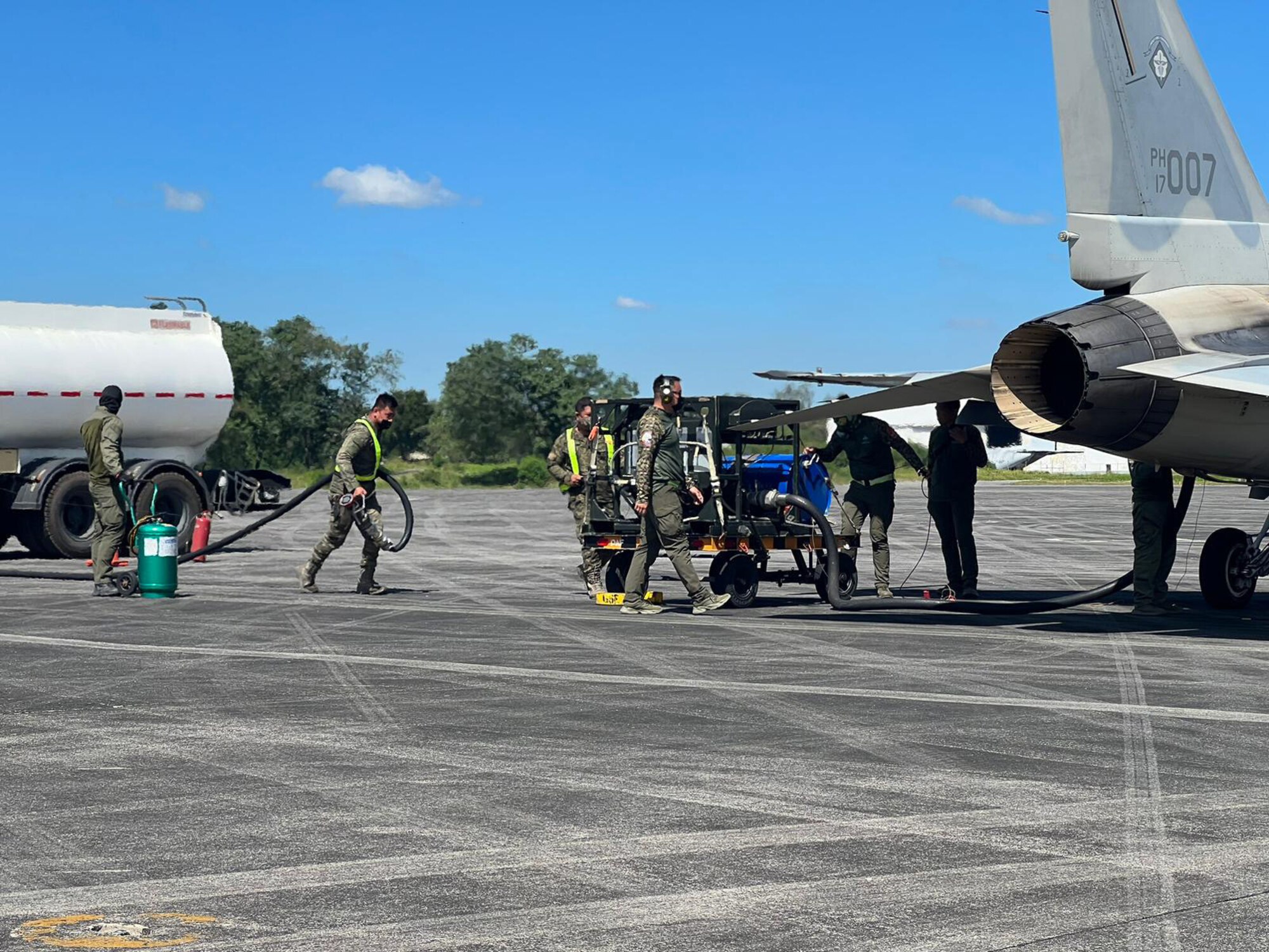 Pacific Air Forces Airmen conduct information exchange in Philippines