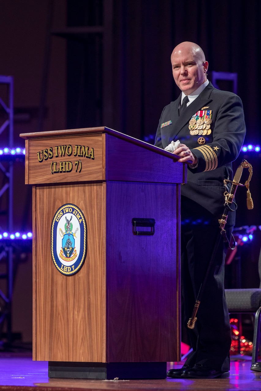 Capt. Stephen Froehlich, Commanding Officer of the Wasp-class amphibious assault ship USS Iwo Jima (LHD 7),  speaks during the change-of-command ceremony for the ship,  Jan. 20, 2023.