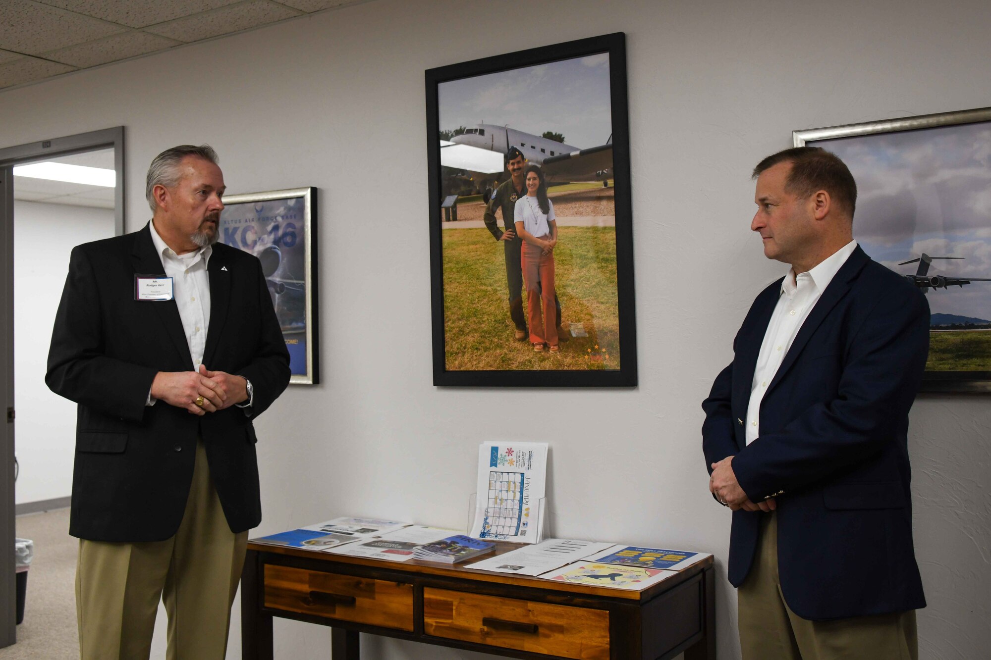 Rodger Kerr, Altus Chamber of Commerce president, speaks to U.S. Air Force Maj. Gen. Phillip Stewart, 19th Air Force commander, at the spouse coworking space in downtown Altus, Oklahoma, Jan. 25, 2023. Kerr joined members of the Military Affairs Committee to praise the mutual respect and work between the Altus community and Airmen of Altus. (U.S. Air Force photo by Airman 1st Class Kari Degraffenreed)