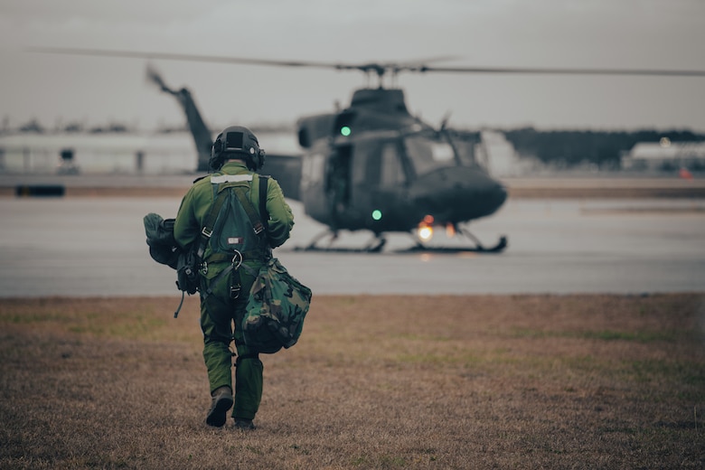 RCAF Conducts Flight Engineer Instructor Course on Marine Corps Air Station New River