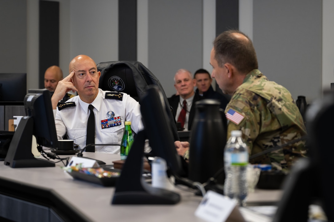 USSPACECOM hosts NATO Supreme Allied Commander for Transformation