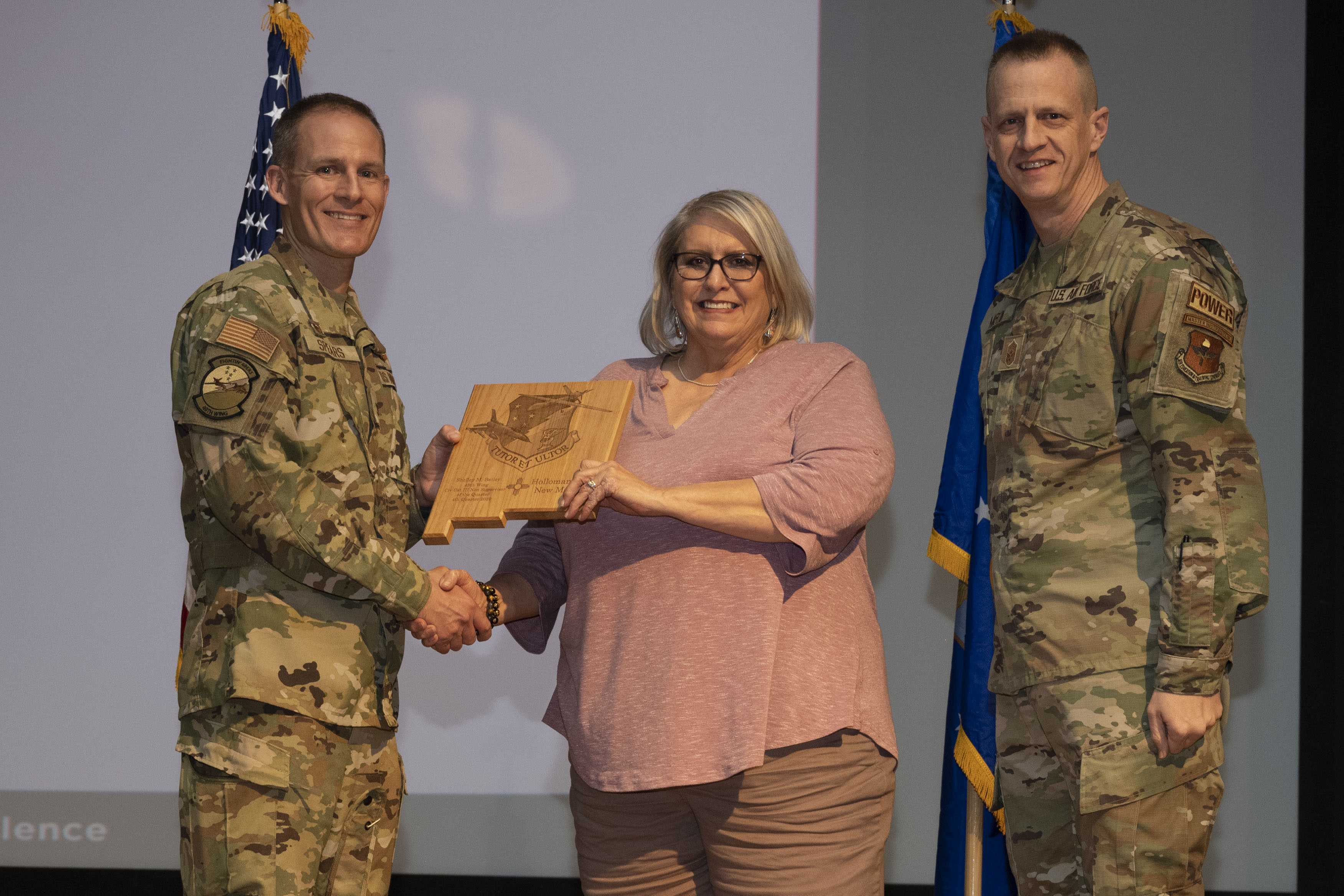 Holloman celebrates 4th quarterly award winners > Holloman Air Force