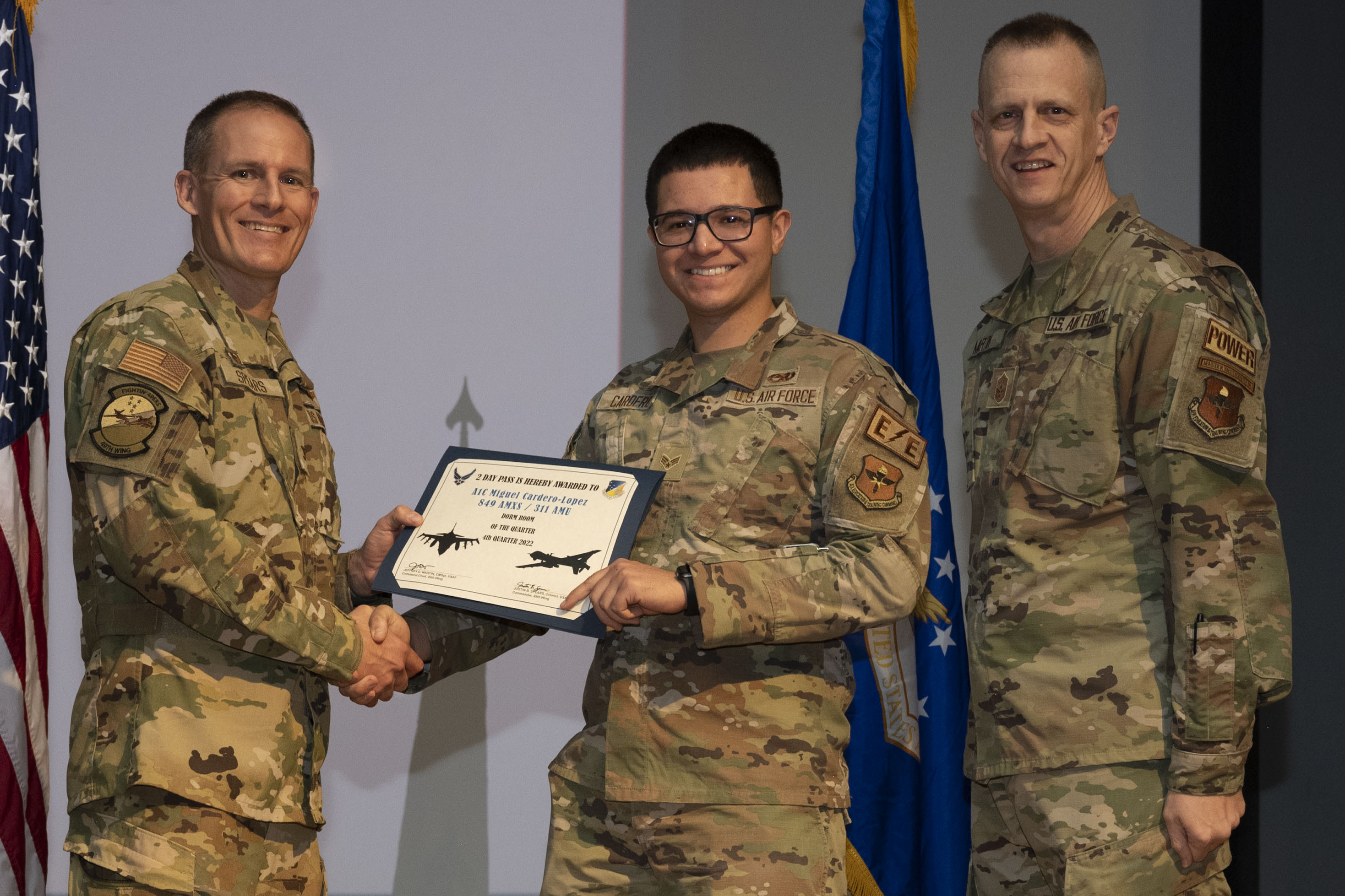 Holloman celebrates 4th quarterly award winners > Holloman Air Force