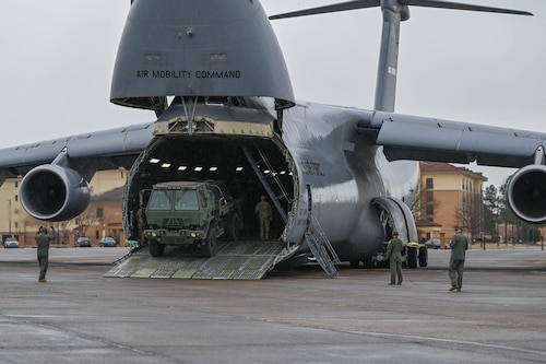people load an aircraft