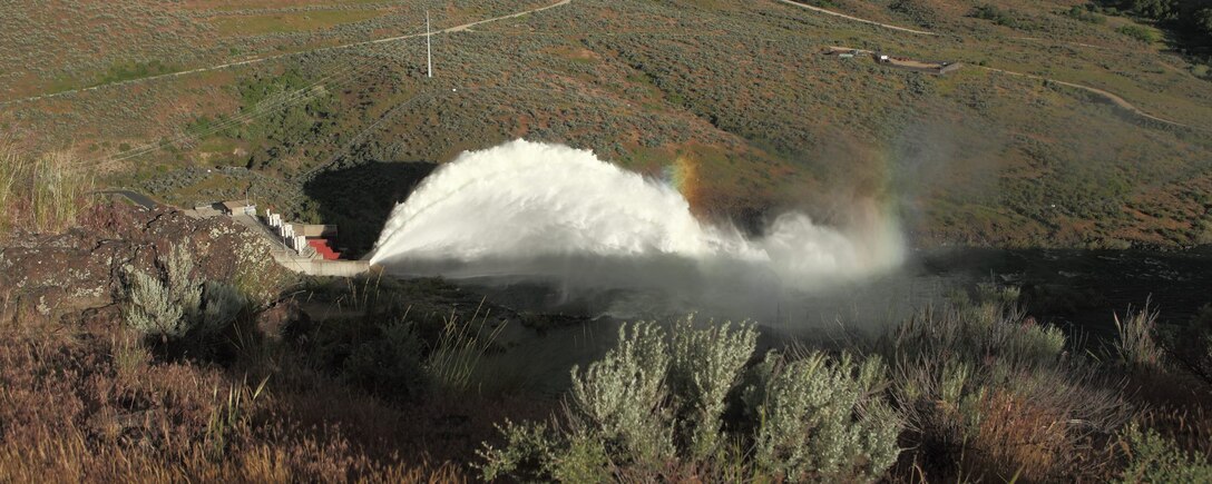 The Rooster Tail uses two of the dam’s original six gates to release water from the reservoir back to the Boise River. Using a "flip bucket," the spray is aimed high into the air to reduce the water’s scouring, erosive force before it falls back into the stream channel. The last display took place in April of 2017.