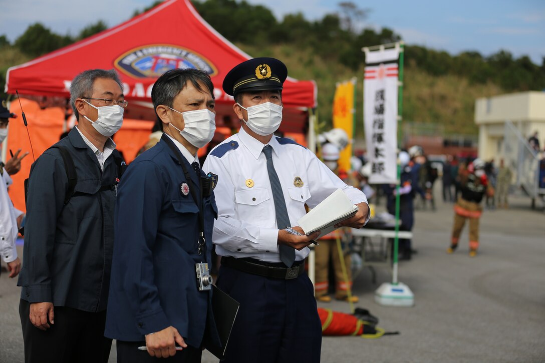 この実動訓練は海兵隊太平洋基地（ＭＣＩＰＡＣ）と内閣官房沖縄危機管理官が基地の外で航空機事故が起きた際、米国国防総省と内閣官房沖縄危機管理官／地元の関係機関との連携強化や手順の確認を行うためのものです。