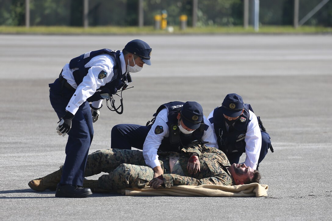 この実動訓練は海兵隊太平洋基地（ＭＣＩＰＡＣ）と内閣官房沖縄危機管理官が基地の外で航空機事故が起きた際、米国国防総省と内閣官房沖縄危機管理官／地元の関係機関との連携強化や手順の確認を行うためのものです。