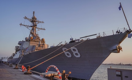 Guided-missile destroyer USS The Sullivans (DDG 68), pulls into Manama, Bahrain, Nov. 20.