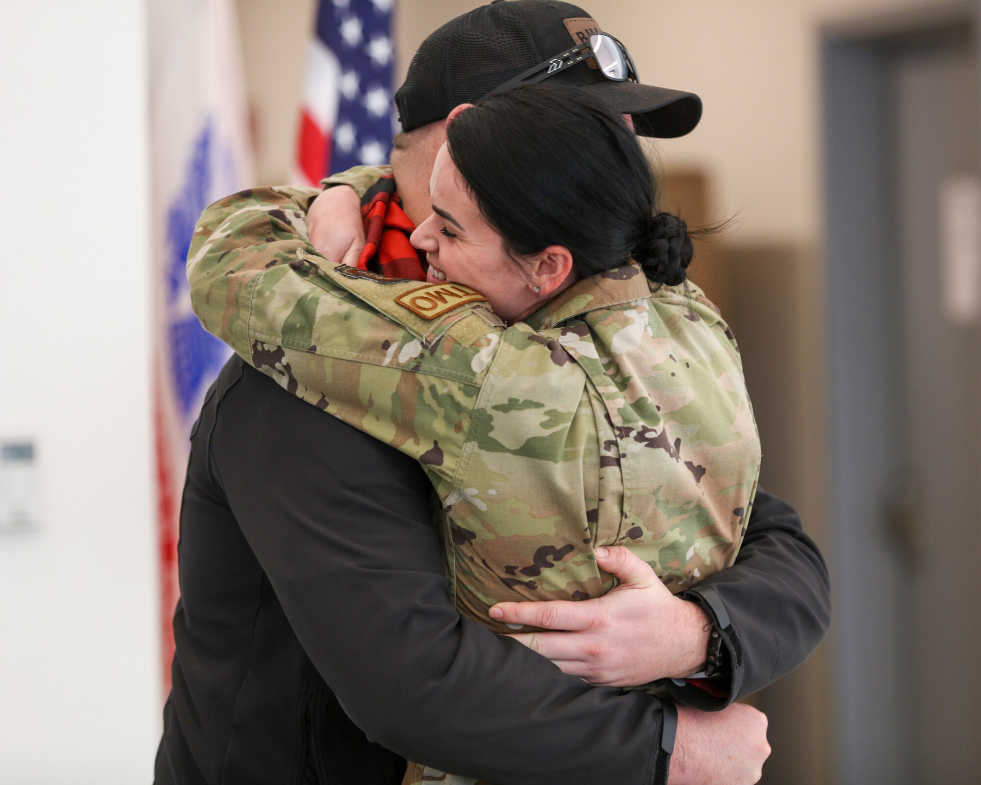 445th AW LRS Airman returns home