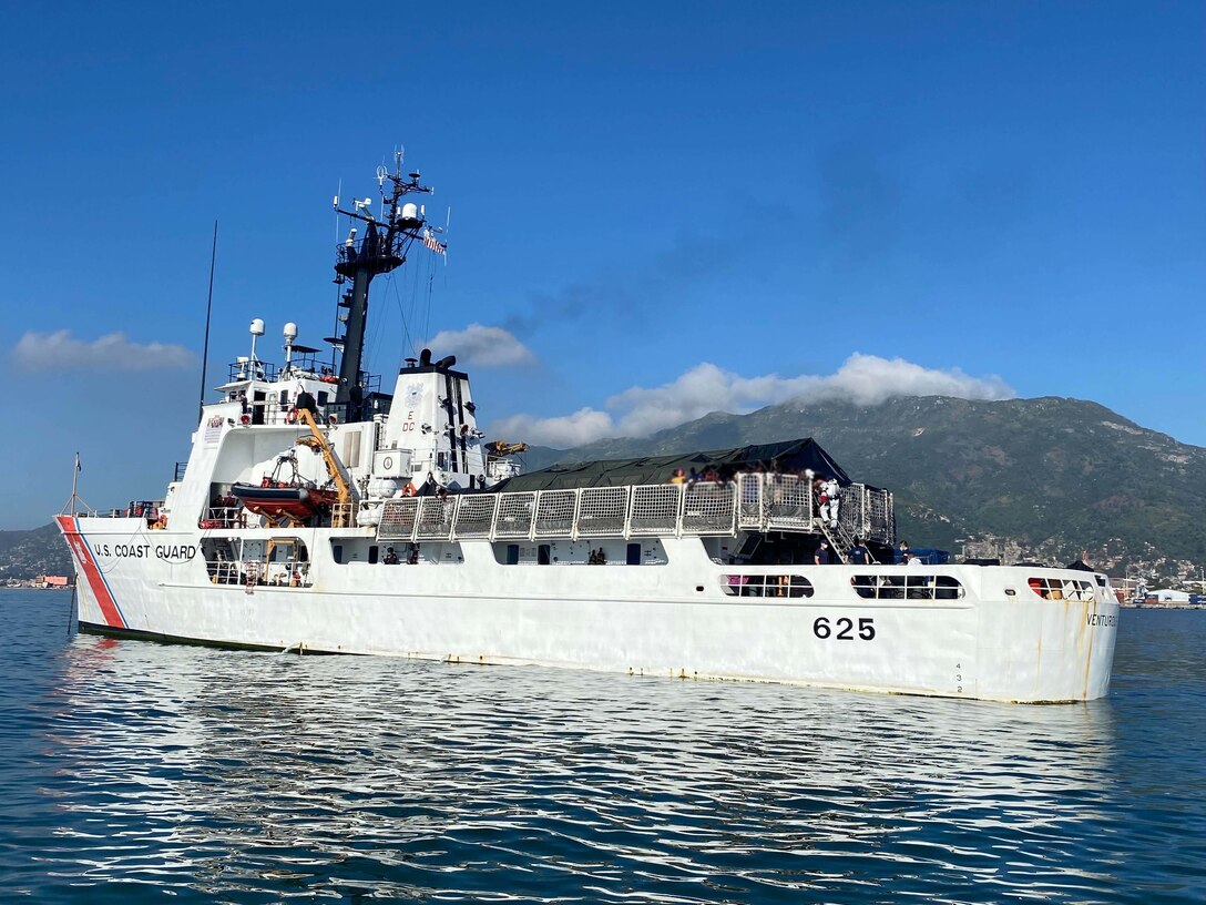 Coast Guard Cutter Venturous’ crew repatriates 198 Haitian migrants to Haitian authorities in Cap-Haitien, Haiti, March 11,2022.