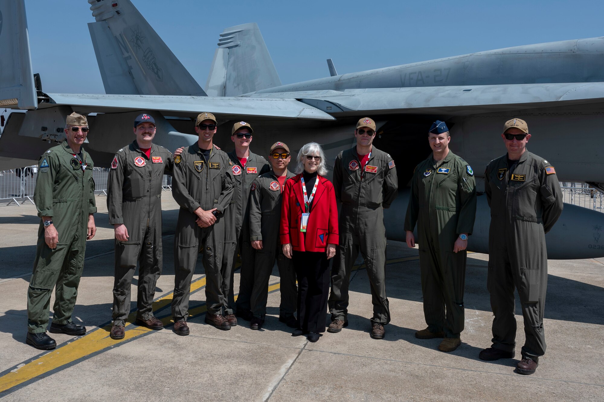 A group photo of U.S. personnel during Aero India 23