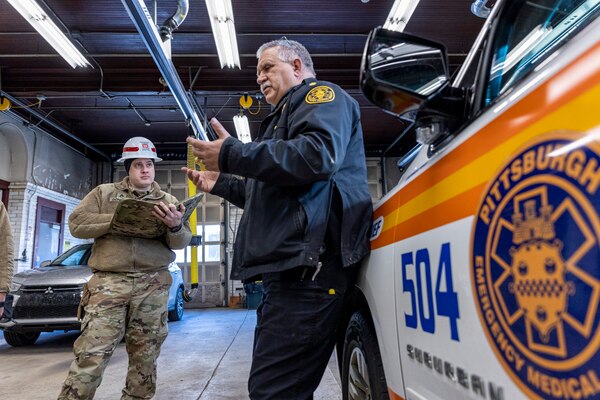 Pittsburgh District hosts training to provide emergency power during natural disasters