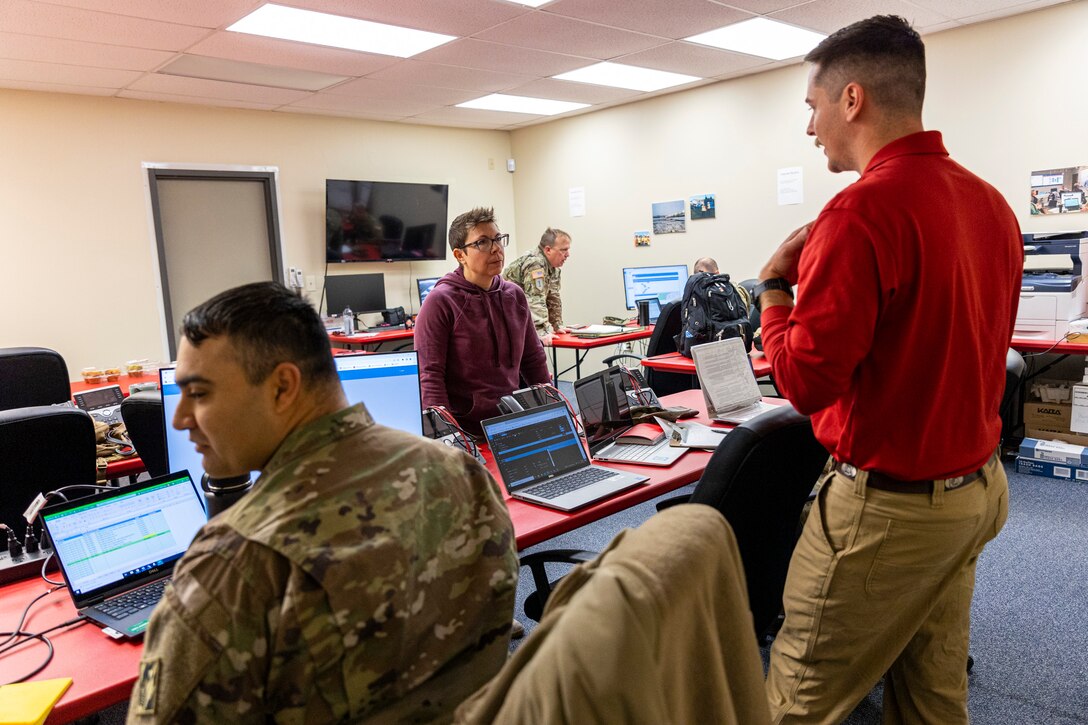 Pittsburgh District hosts training to provide emergency power during natural disasters