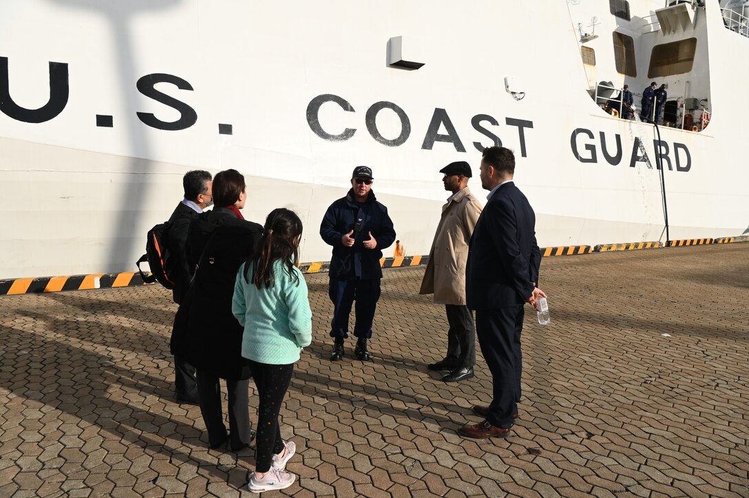 The U.S. Coast Guard Cutter Kimball (WMSL 756) arrives in Kagoshima