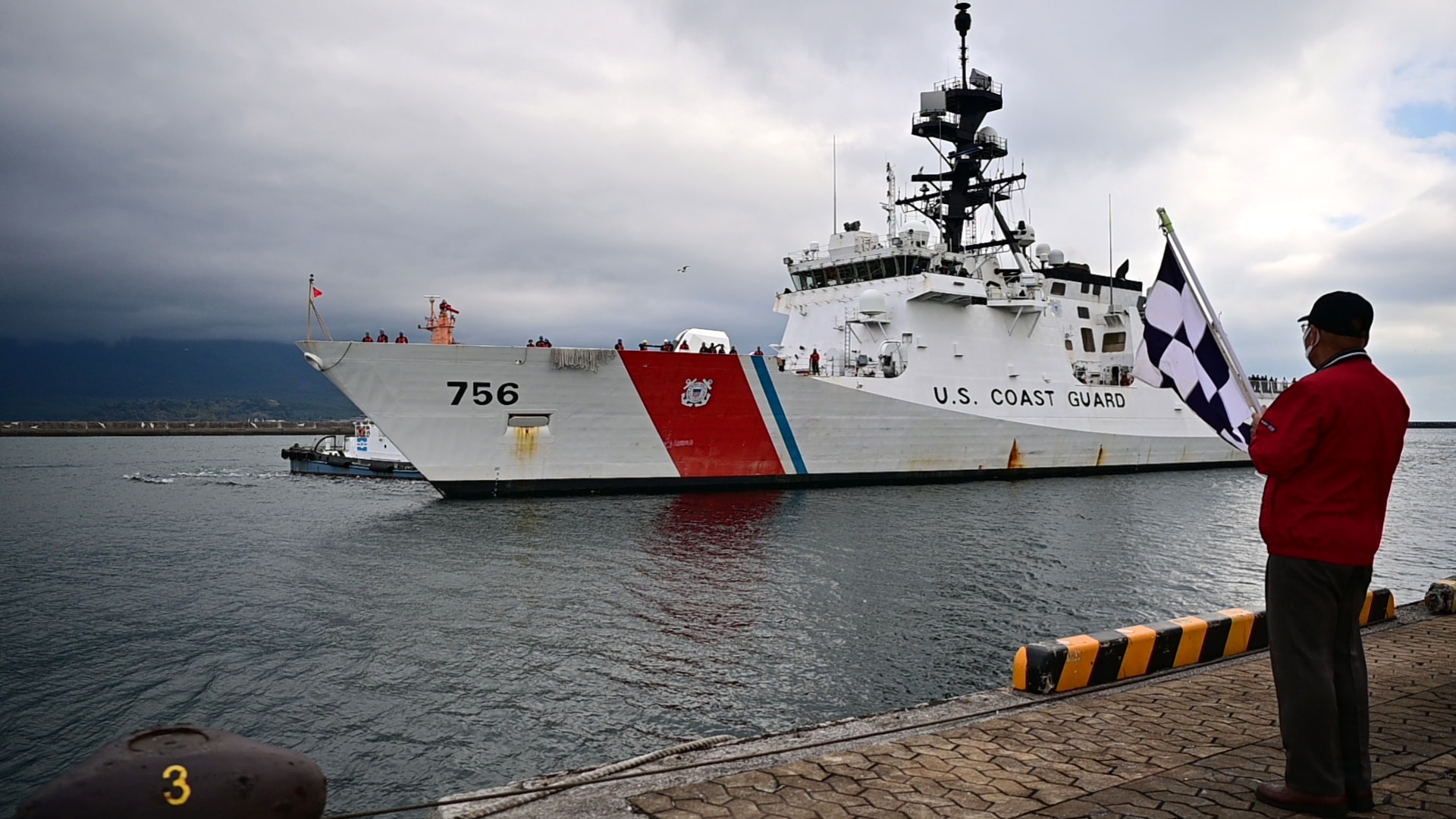 The U.S. Coast Guard Cutter Kimball (WMSL 756) arrives in Kagoshima