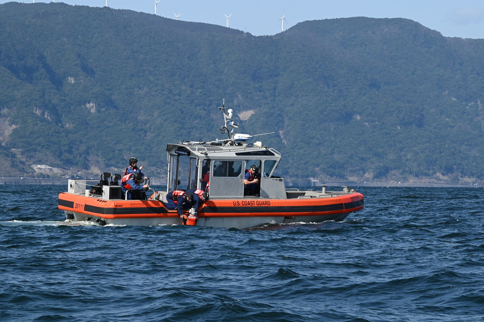 U.S. Coast Guard, Japan Coast Guard crews conduct joint search-and-rescue exercise