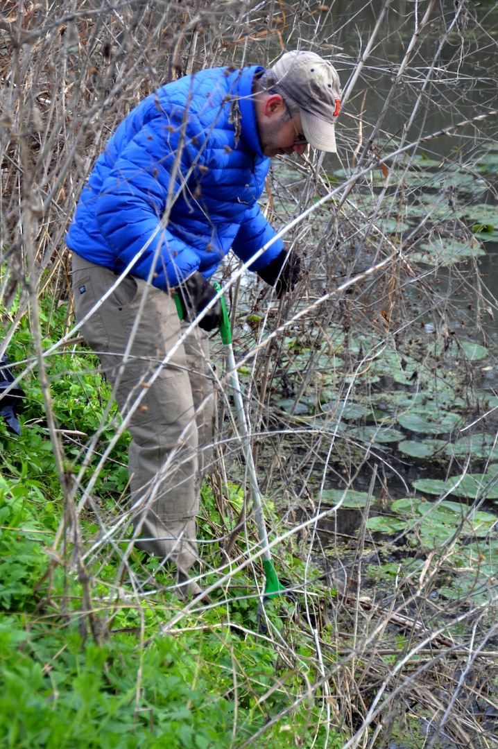 Basura Bash brings out volunteers to clean Salado Creek