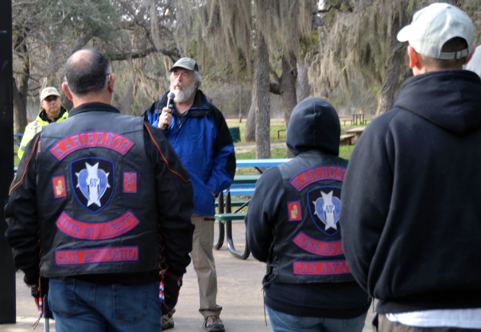 Basura Bash brings out volunteers to clean Salado Creek