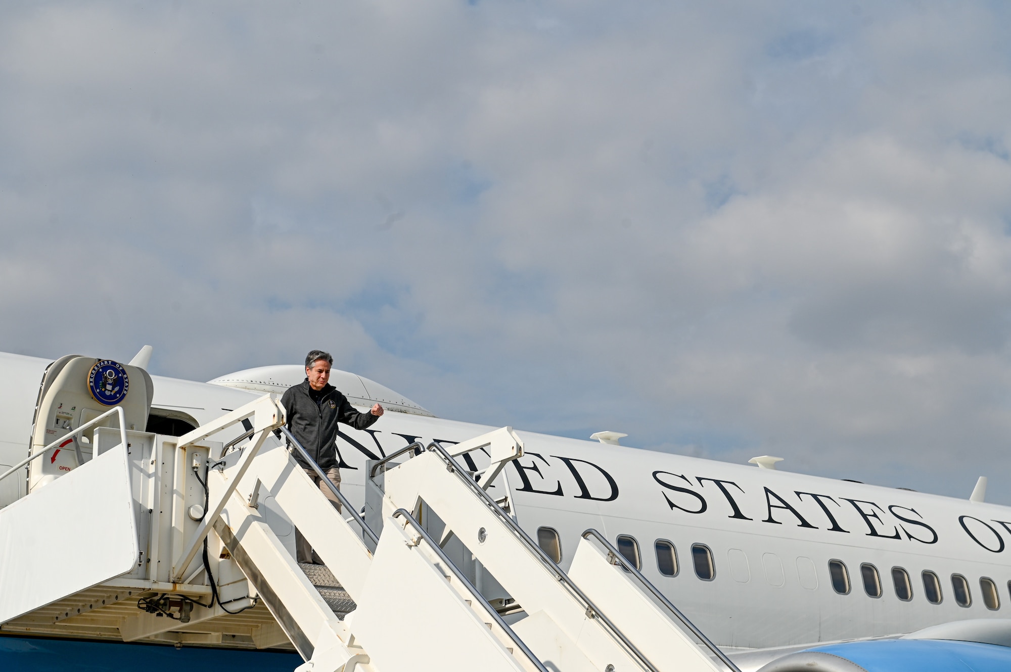 U.S. Secretary of State Antony J. Blinken visited Incirlik Air Base, Türkiye, Feb 19, 2023 to see firsthand ongoing relief efforts that support the Turkish authorities response to the Feb. 6, 2023 earthquakes.