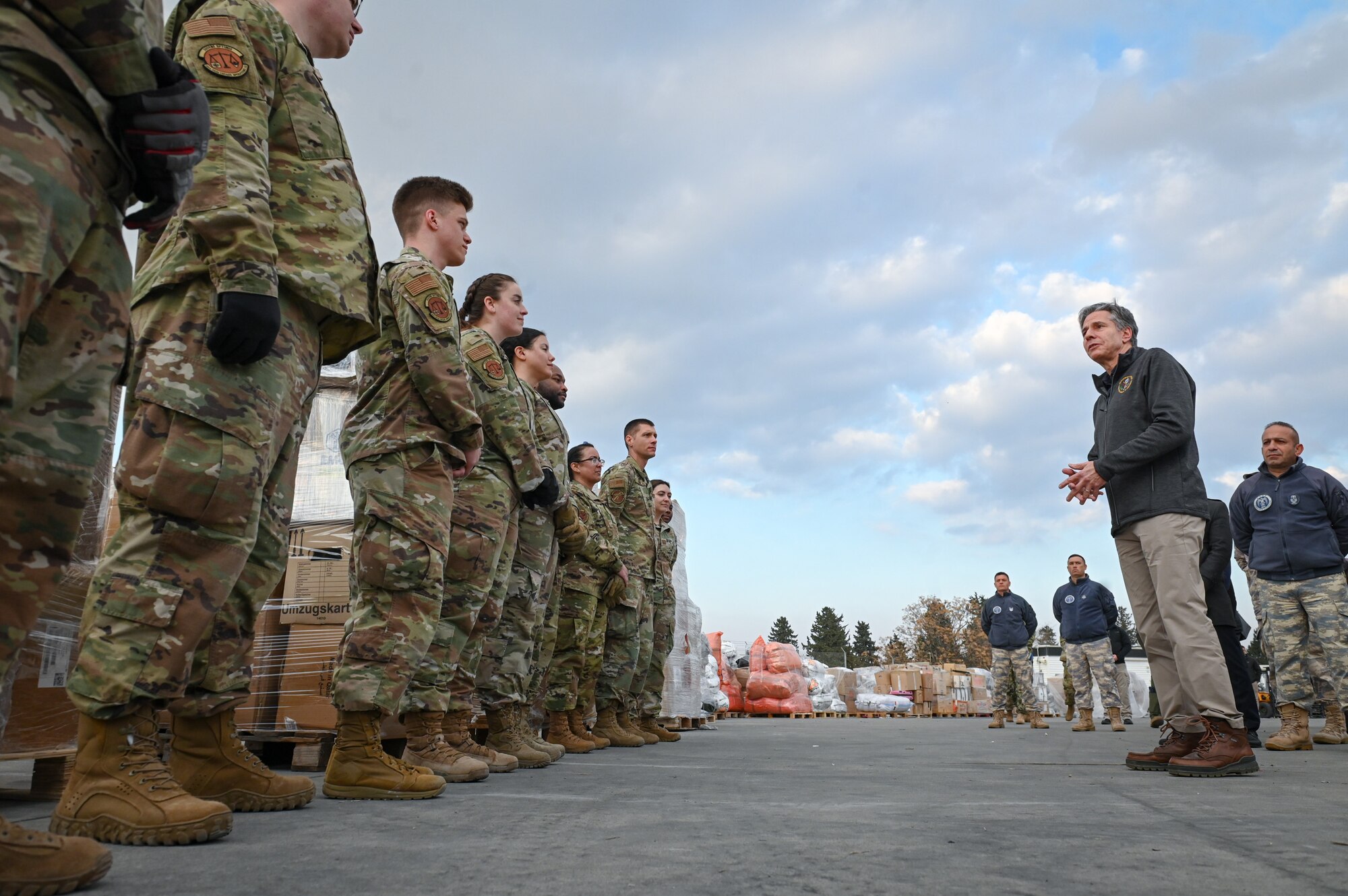 U.S. Secretary of State Antony J. Blinken thanks U.S. airmen for their role in supporting Türkiye’s humanitarian relief efforts at Incirlik Air base, Türkiye, Feb. 19, 2023.