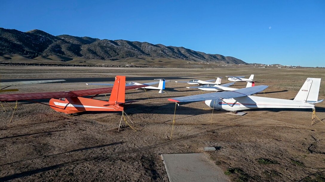 Skylark North Glider School in Tehachapi, California is where the Space Test Course was conducted. To celebrate National Engineering Week, the United States Air Force Test Pilot School based at Edwards Air Force Base went to Tehachapi to fly mountain gliders to simulate space shuttle approaches.