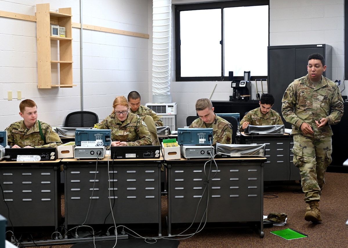 U.S. Air Force Staff Sgt. Christian Bufford, 312th Training Squadron Special Instruments Training instructor, reminds his students of core competencies, at Goodfellow Air Force Base, Texas, Feb. 21, 2023. Bufford mainly instructs geophysical system maintenance but has qualifications for teaching five additional courses: the general maintenance principle course, inorganic chemistry, classical physics, ISR principles and geophysical data analysis. (U.S. Air Force photo by Staff Sgt. Abbey Rieves)