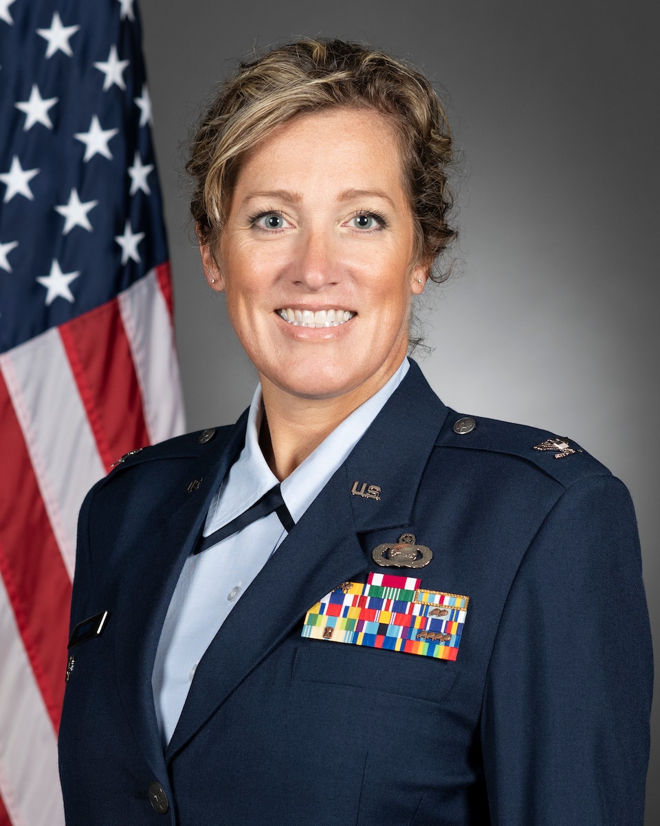 137th SOW Vice Commander Col. Shelby L. Dreyer official portrait