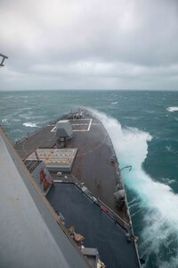 7th Fleet Destroyer transit Taiwan Strait