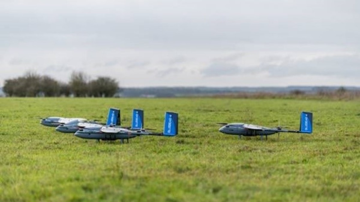 Uncrewed aerial vehicles prep for deployment with artificial intelligence, or AI, toolbox payload technology as part of the Defence Science and Technology Laboratory, or Dstl, HYDRA project trials on Salisbury Plain, U.K., Nov. 4, 2022. This demonstration showed how the AI toolbox adapts to new data sources, platforms and operating locations to provide rapid updates to the AI deployed onto autonomous systems. The U.S. Air Force Research Laboratory partnered with Dstl to demonstrate state-of-the-art AI technology in this military exercise. (Courtesy photo)