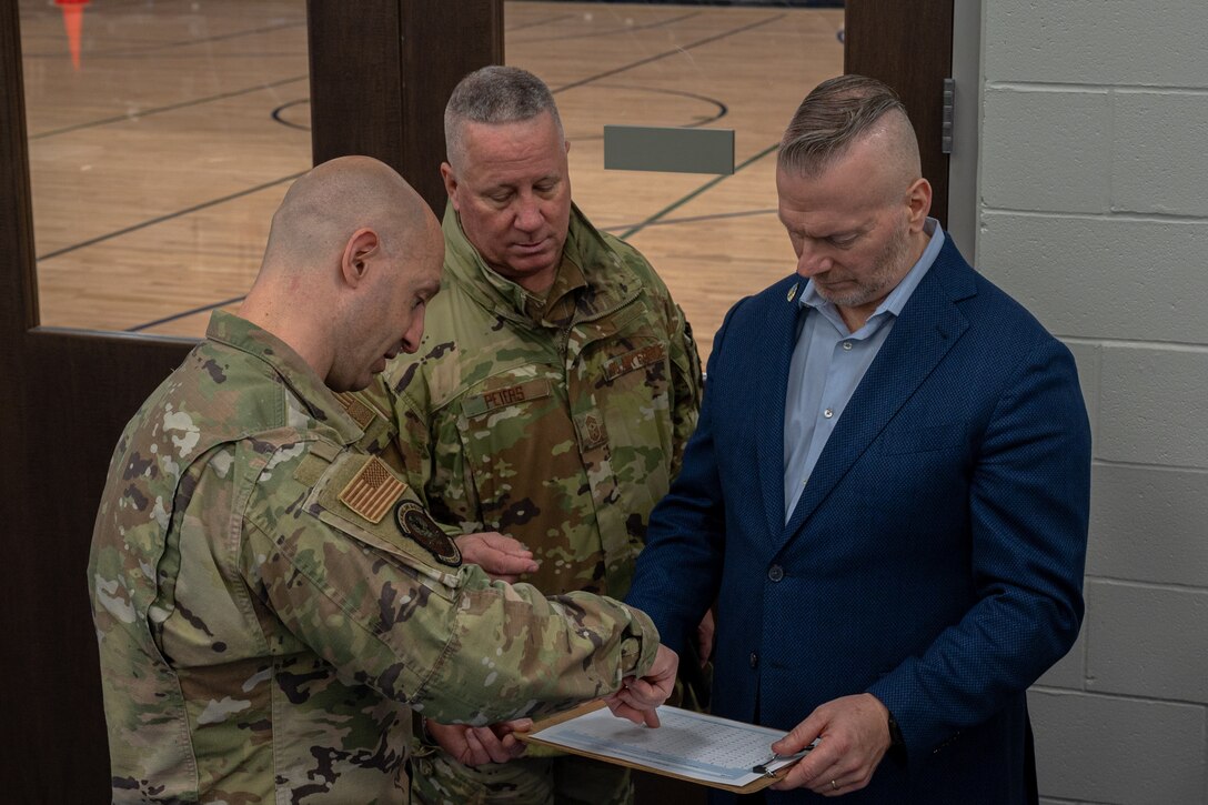 Retired SEAC #3 John Wayne Troxell speaks with members of the 914th Air Refueling Wing during the December 2022 unit training assembly at the Niagara Falls Air Reserve Station, New York.