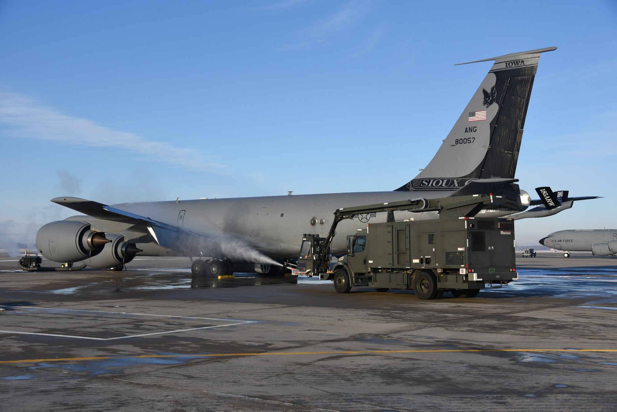 KC-135 deice