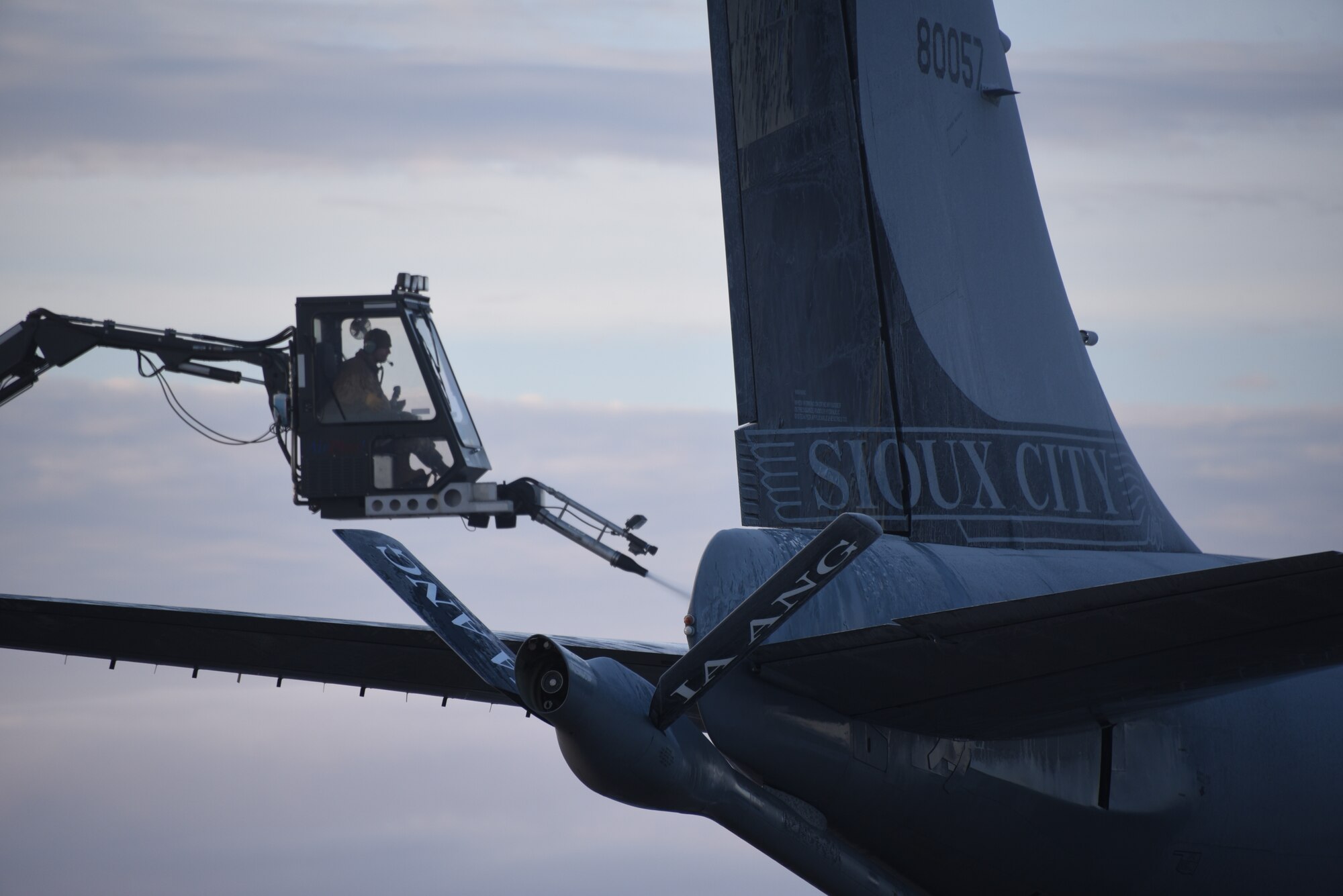 KC-135 deice