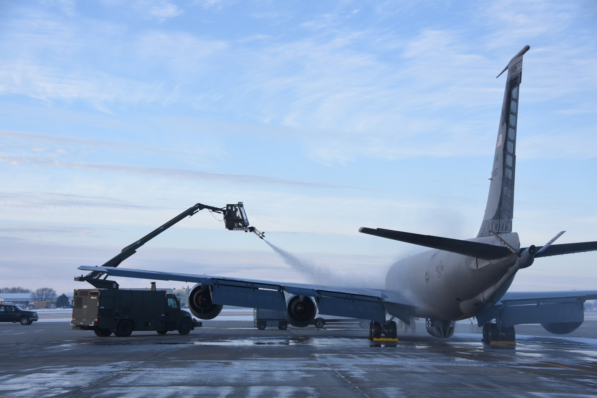KC-135 deice