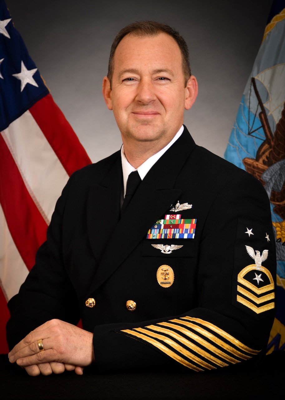 CMC > Commander, Navy Region Europe, Africa, Central > Bio Detail