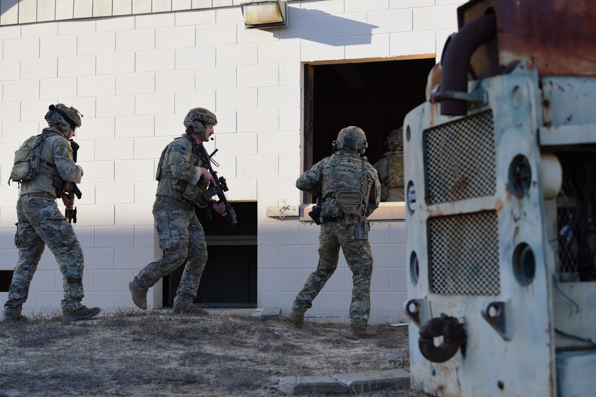 Air force operator conducting special tactics concepts.