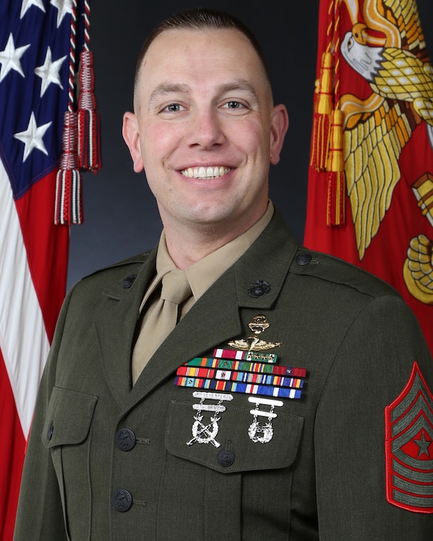 Bio Photo SgtMaj Kyle Dubois