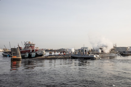 Norfolk Naval Shipyard (NNSY) welcomed the submarine USS John Warner (SSN 785) for the shipyard’s first Chief of Naval Operations (CNO) Virginia-class Extended Dry-docking Selected Restricted Availability (EDSRA), Jan. 11